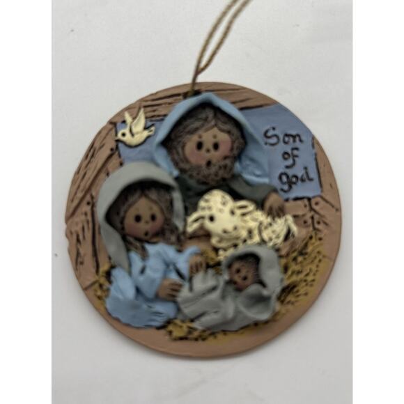 Vintage 1987 LA BERGE Away in a Manger Ornament - Picture 4 of 4